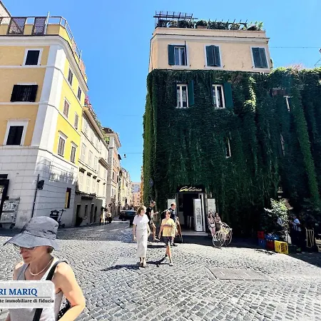 Colosseum Via Del Boschetto Apartment Rom