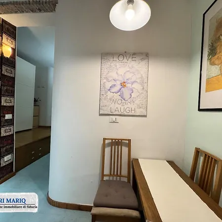 Apartment Colosseum Via Del Boschetto Rom
