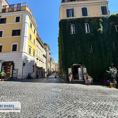 Colosseum Via Del Boschetto Apartment Rom